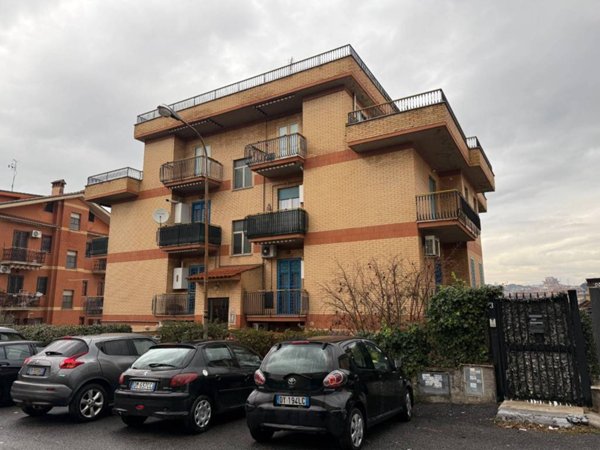 appartamento in vendita a Fonte Nuova in zona Torre Lupara