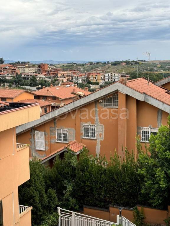 appartamento in vendita a Fonte Nuova in zona Torre Lupara