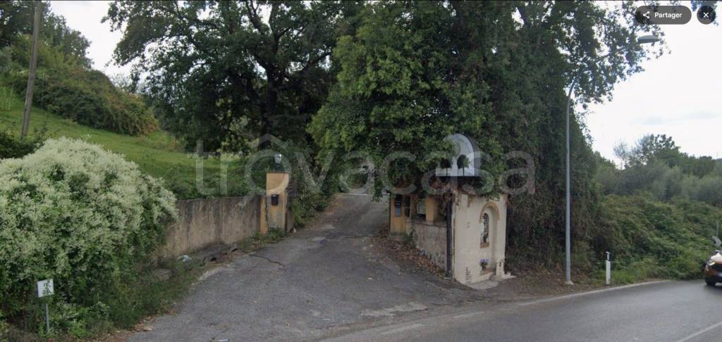 negozio in vendita a Fonte Nuova in zona Torre Lupara
