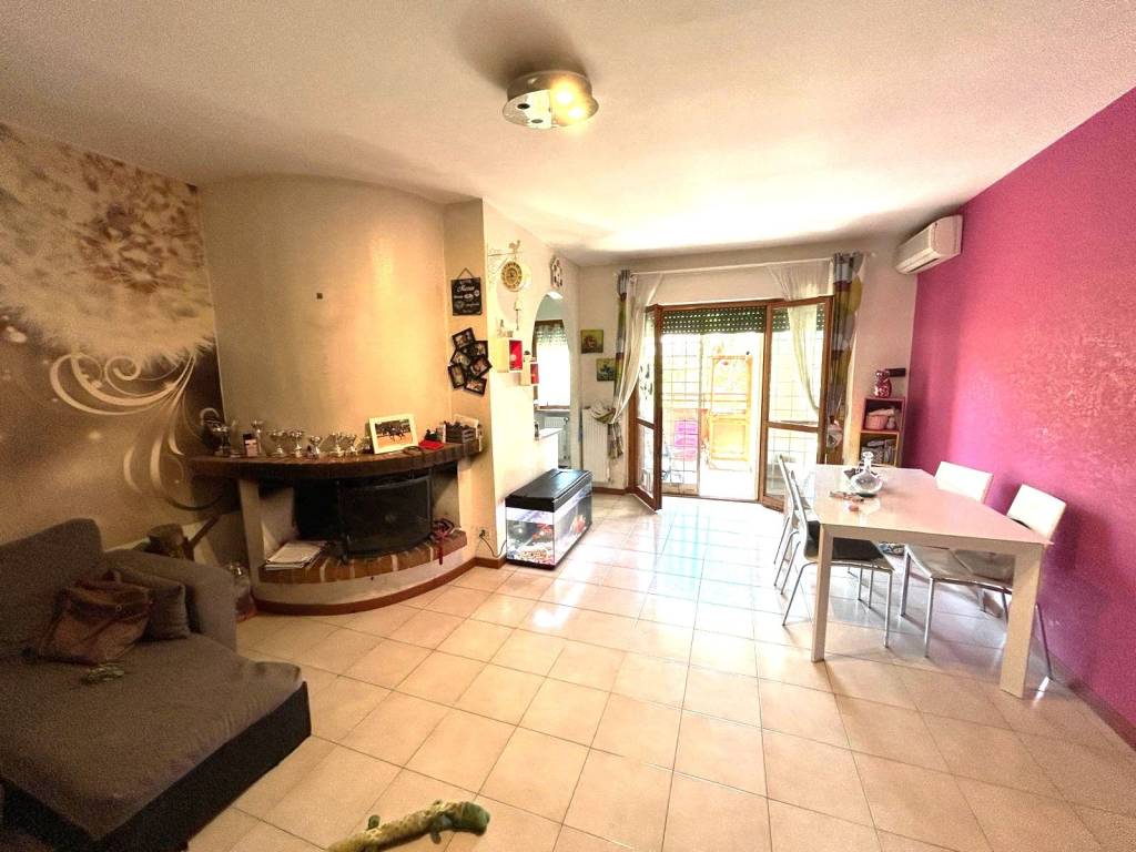 appartamento in vendita a Fonte Nuova in zona Torre Lupara