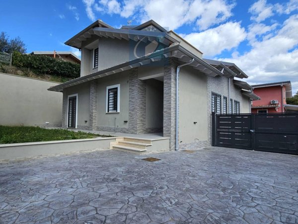 casa indipendente in vendita a Fonte Nuova