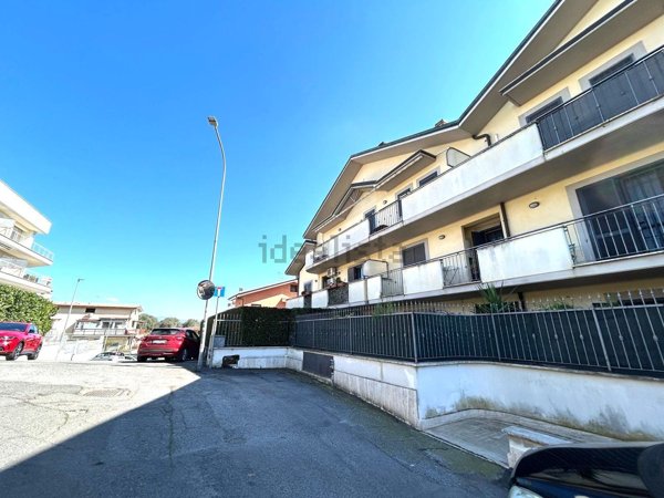 appartamento in vendita a Fonte Nuova in zona Santa Lucia
