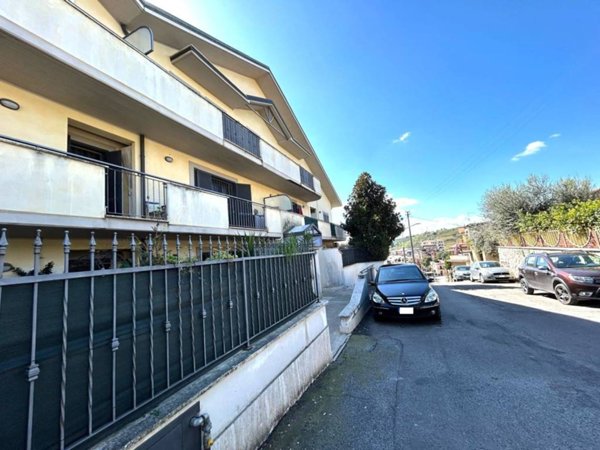 appartamento in vendita a Fonte Nuova in zona Santa Lucia