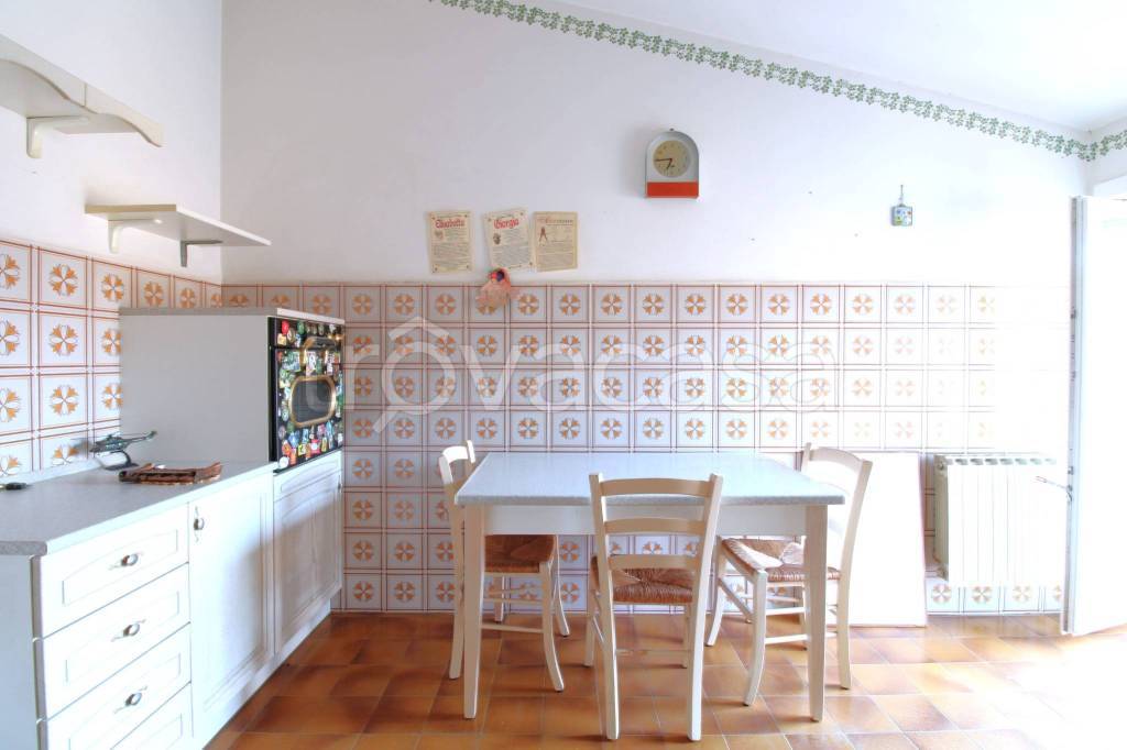 appartamento in vendita a Fonte Nuova in zona Torre Lupara
