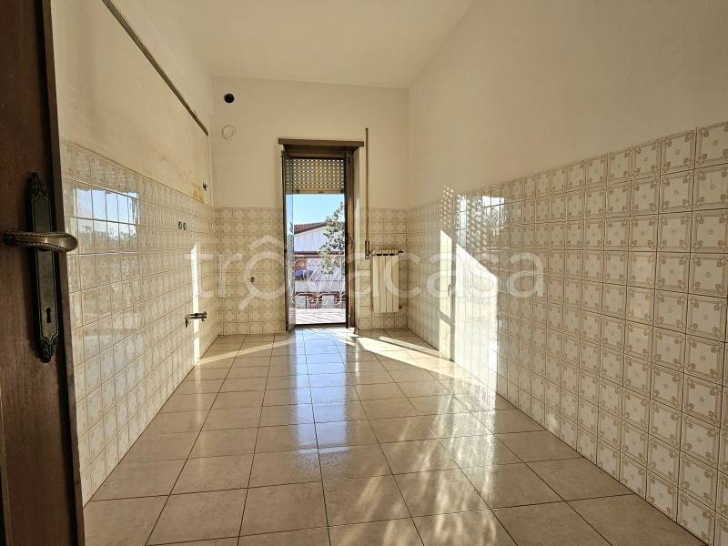 appartamento in vendita a Fonte Nuova in zona Torre Lupara