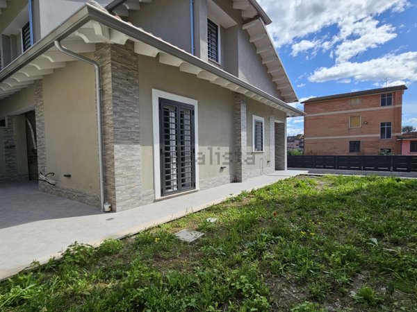 casa indipendente in vendita a Fonte Nuova