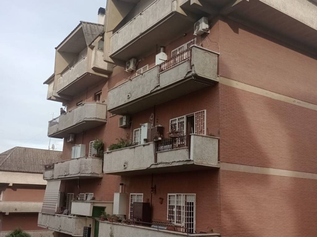appartamento in vendita a Fonte Nuova in zona Torre Lupara