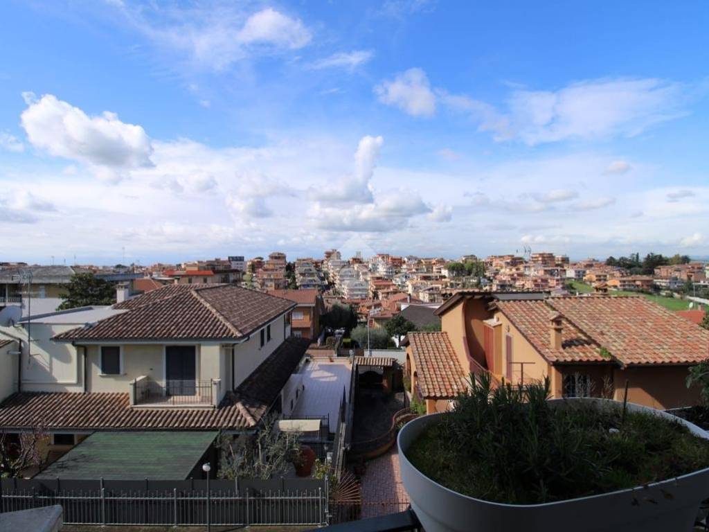 appartamento in vendita a Fonte Nuova in zona Torre Lupara