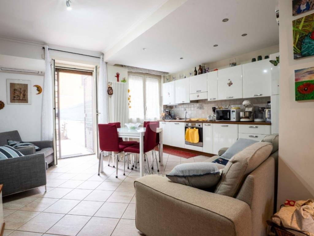 appartamento in vendita a Fonte Nuova in zona Torre Lupara