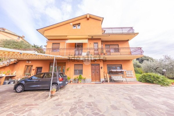 casa indipendente in vendita a Fonte Nuova in zona Santa Lucia