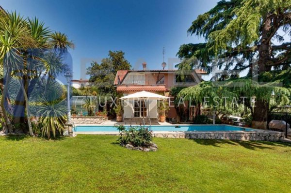 casa indipendente in vendita a Fonte Nuova in zona Santa Lucia