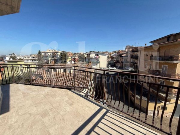 appartamento in vendita a Fonte Nuova in zona Torre Lupara