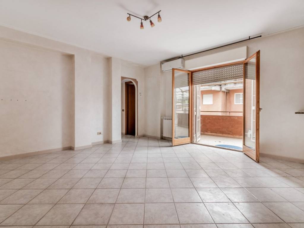 appartamento in vendita a Fonte Nuova in zona Santa Lucia