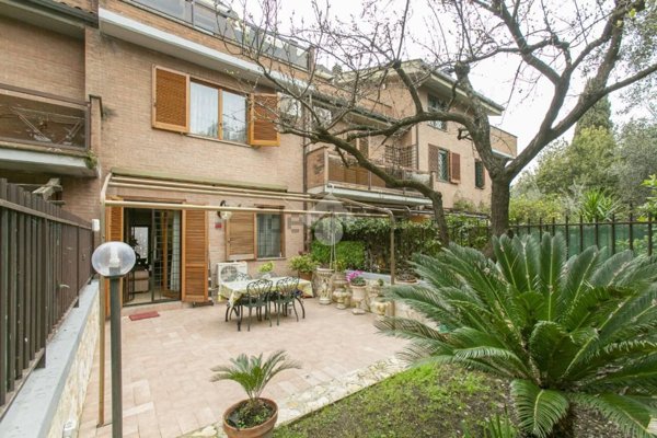 casa indipendente in vendita a Fonte Nuova in zona Torre Lupara