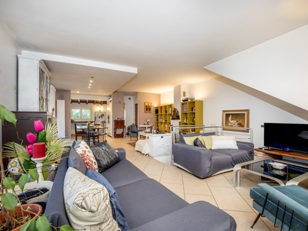 casa indipendente in vendita a Fonte Nuova in zona Santa Lucia