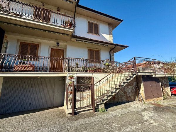 casa indipendente in vendita a Fonte Nuova in zona Santa Lucia