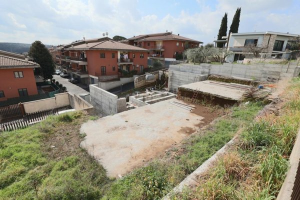 casa indipendente in vendita a Fonte Nuova in zona Santa Lucia