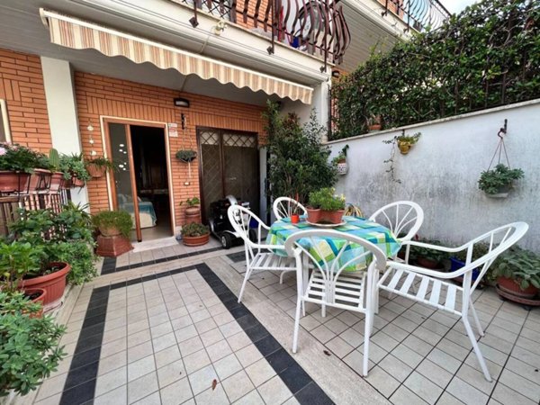 appartamento in vendita a Fonte Nuova in zona Santa Lucia