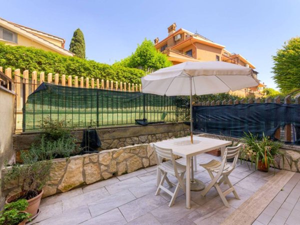 casa indipendente in vendita a Fonte Nuova in zona Torre Lupara