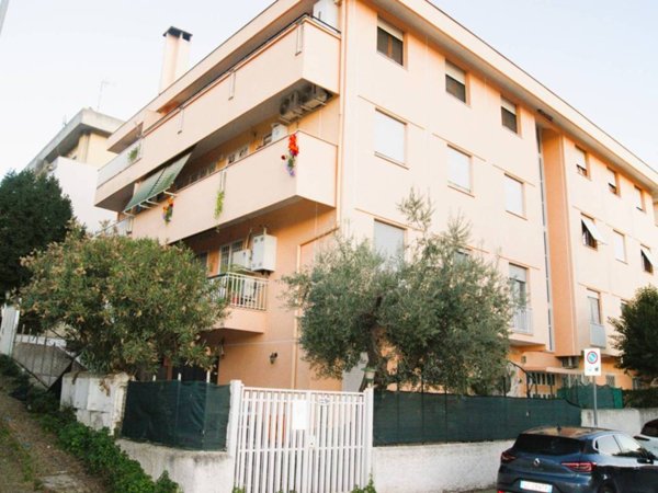 appartamento in vendita a Fonte Nuova in zona Torre Lupara