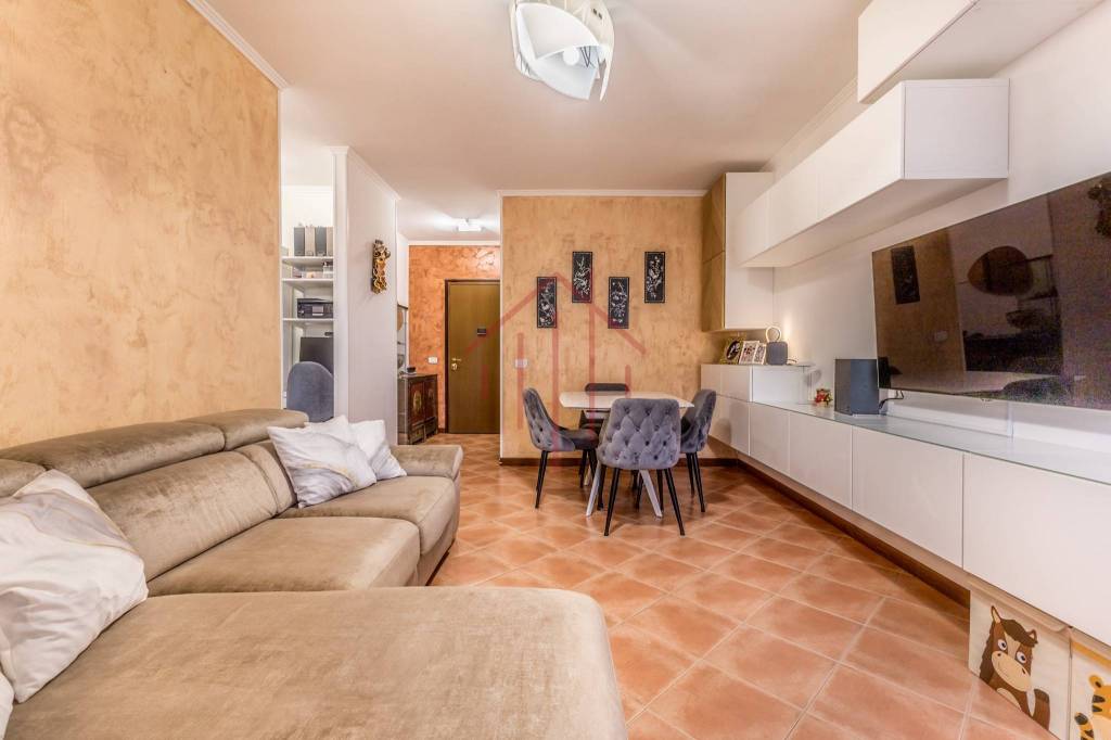 appartamento in vendita a Fonte Nuova in zona Torre Lupara