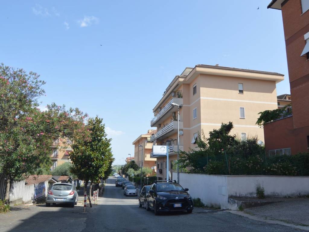 appartamento in vendita a Fonte Nuova in zona Torre Lupara