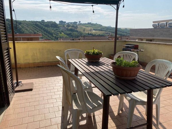 appartamento in vendita a Fonte Nuova in zona Santa Lucia