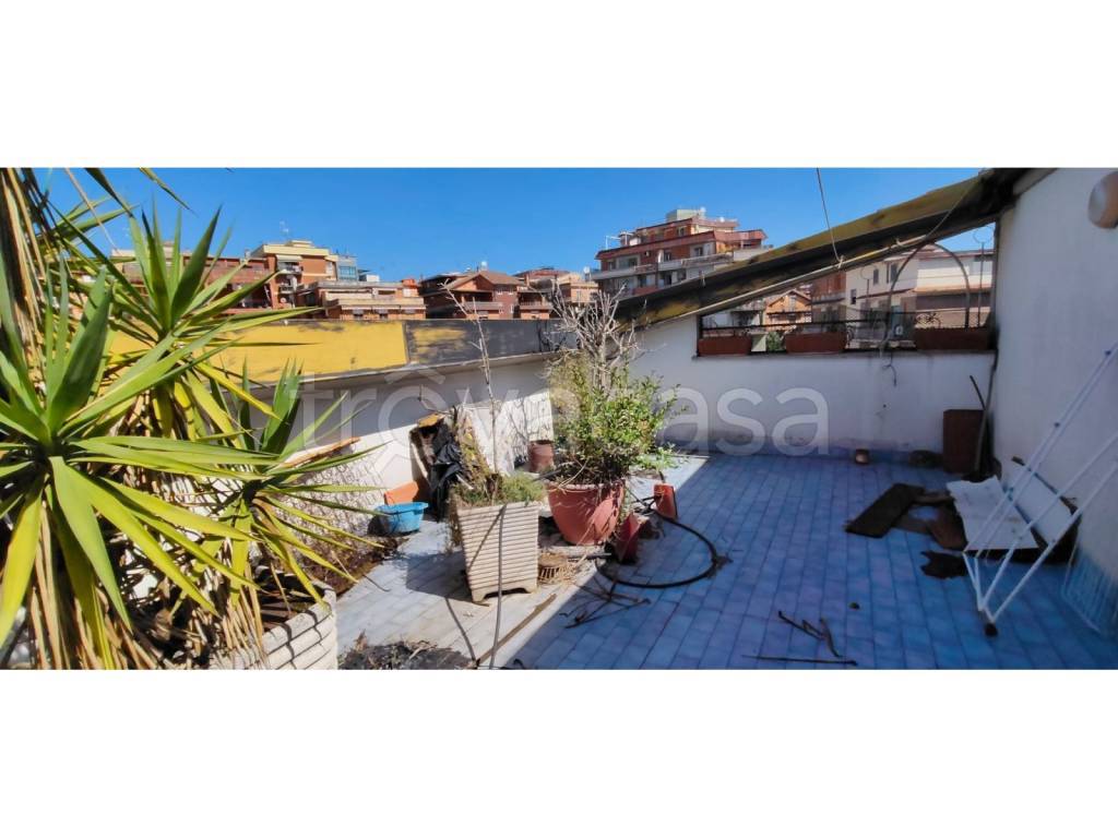 appartamento in vendita a Fonte Nuova in zona Torre Lupara