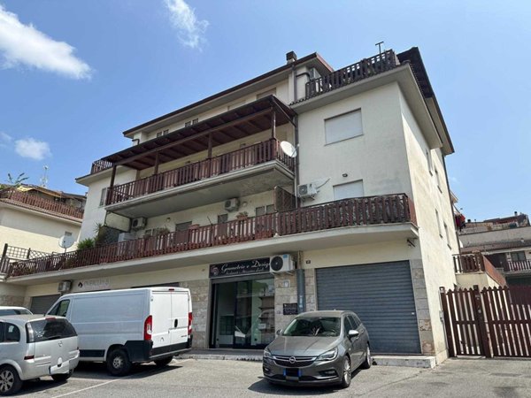 appartamento in vendita a Fonte Nuova in zona Santa Lucia