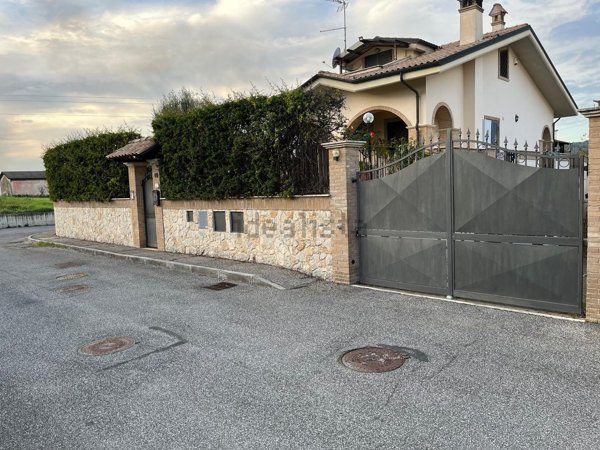 casa indipendente in vendita a Fonte Nuova