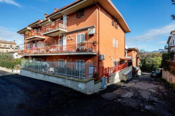 appartamento in vendita a Fonte Nuova in zona Torre Lupara