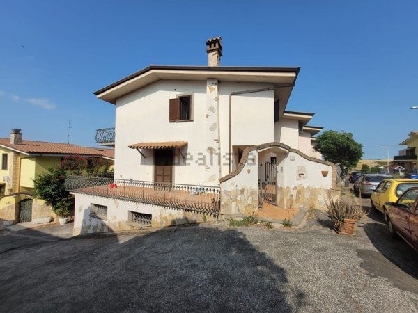 casa indipendente in vendita a Fonte Nuova