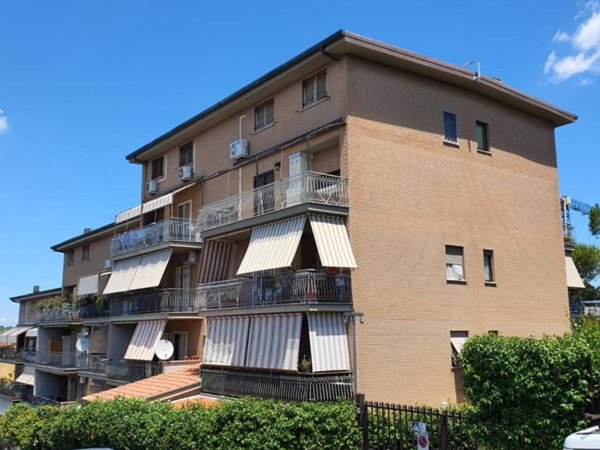 appartamento in vendita a Fonte Nuova in zona Torre Lupara