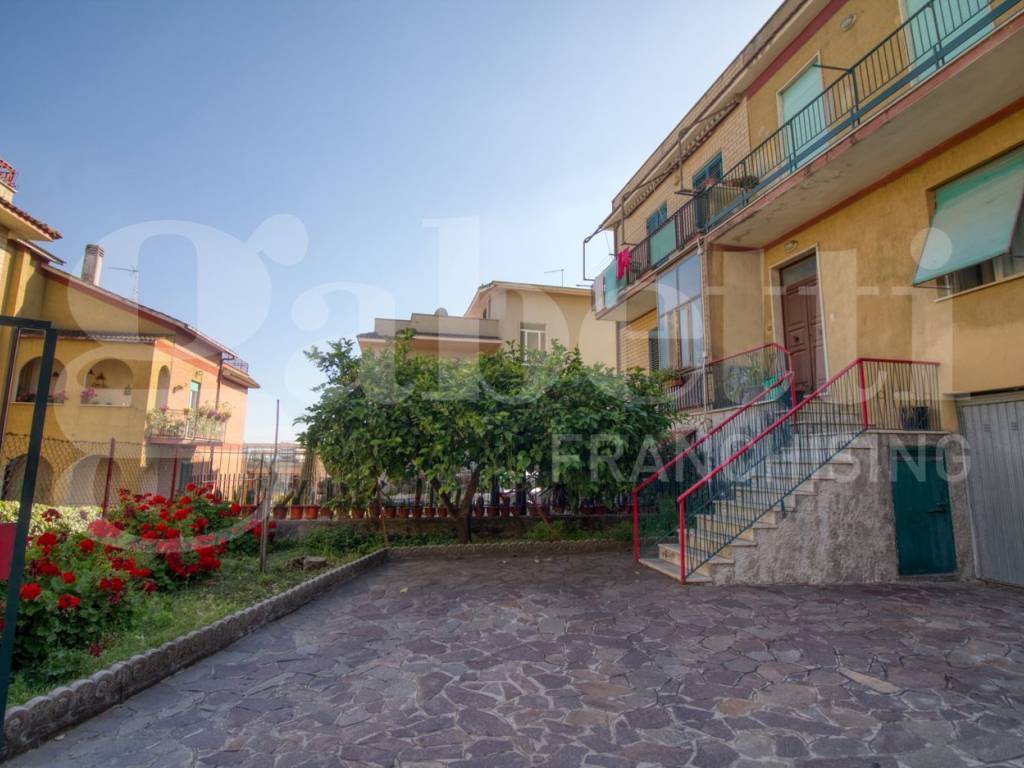 casa indipendente in vendita a Fonte Nuova in zona Torre Lupara