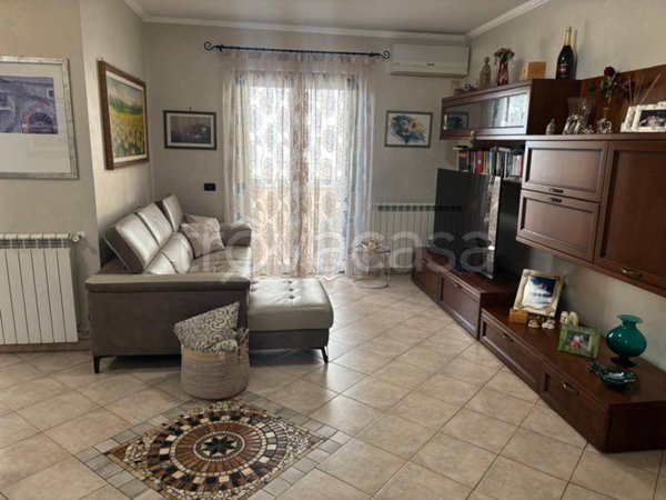 appartamento in vendita a Fonte Nuova in zona Torre Lupara