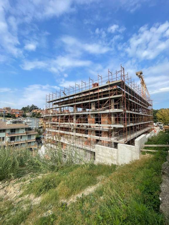 appartamento in vendita a Fonte Nuova in zona Torre Lupara