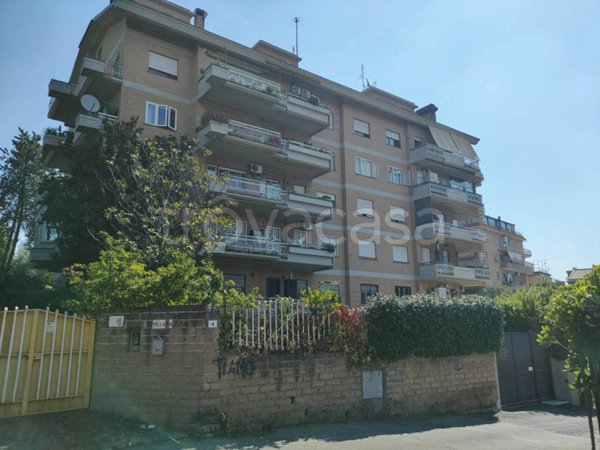 appartamento in vendita a Fonte Nuova in zona Torre Lupara