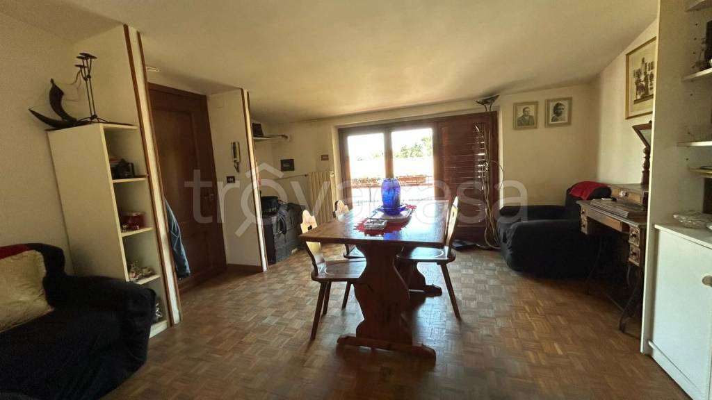 appartamento in vendita a Fonte Nuova in zona Torre Lupara