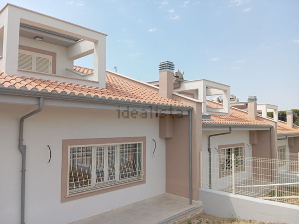 casa indipendente in vendita a Fonte Nuova in zona Torre Lupara