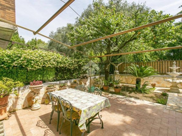 casa indipendente in vendita a Fonte Nuova in zona Torre Lupara