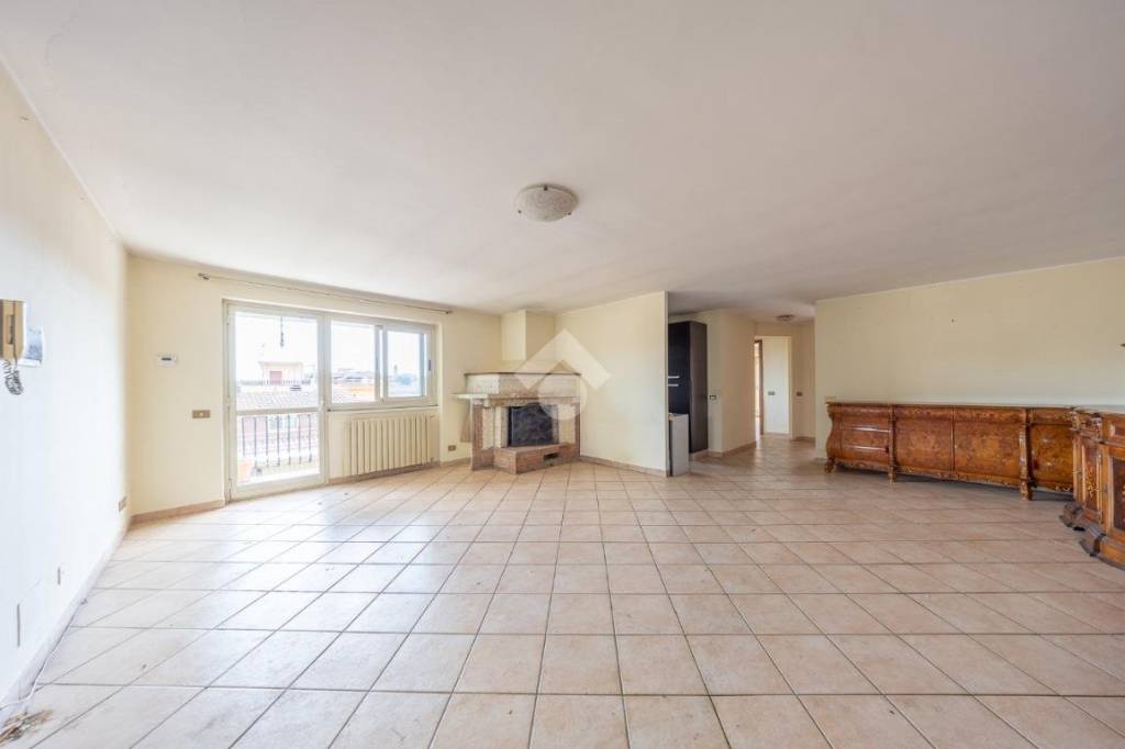 appartamento in vendita a Fonte Nuova in zona Santa Lucia