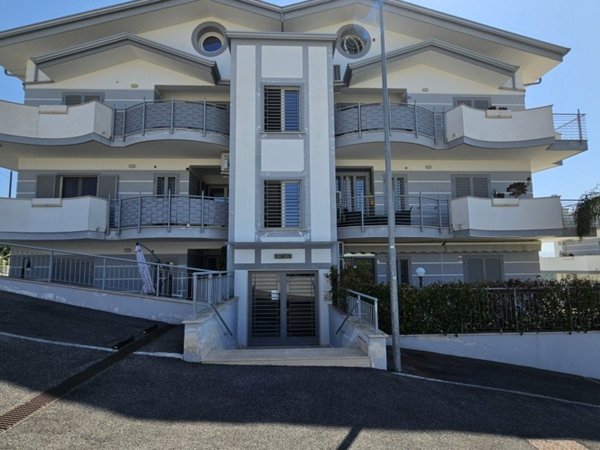 appartamento in vendita a Fonte Nuova in zona Santa Lucia