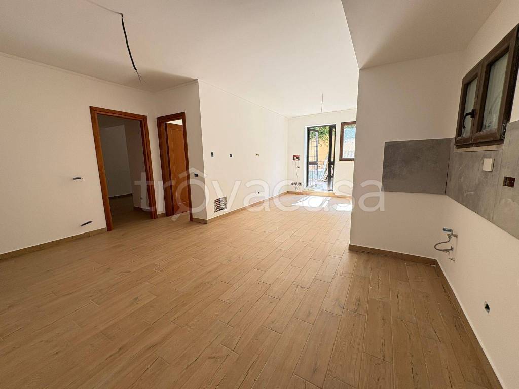 appartamento in vendita a Fonte Nuova in zona Torre Lupara