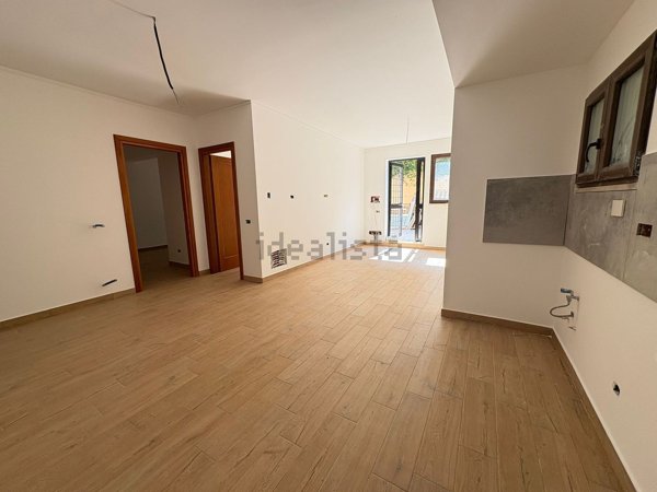 appartamento in vendita a Fonte Nuova in zona Torre Lupara