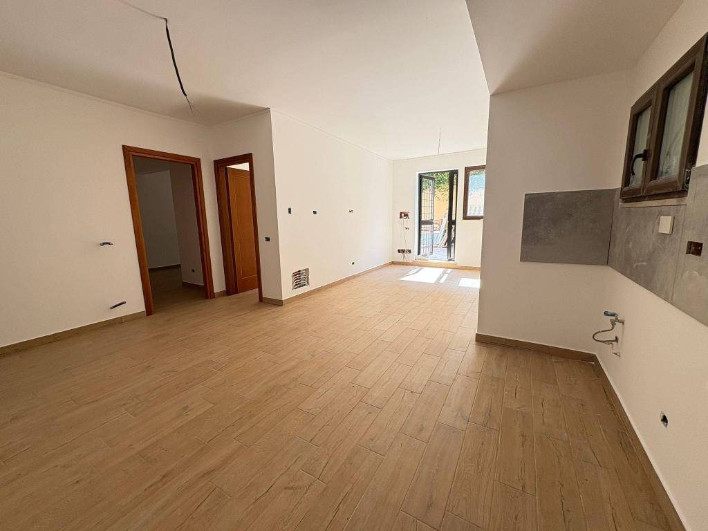 appartamento in vendita a Fonte Nuova in zona Torre Lupara