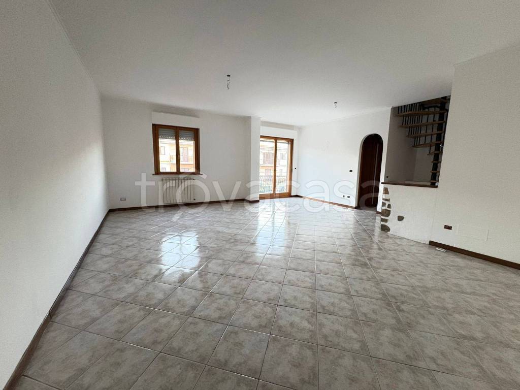 appartamento in vendita a Fonte Nuova in zona Santa Lucia
