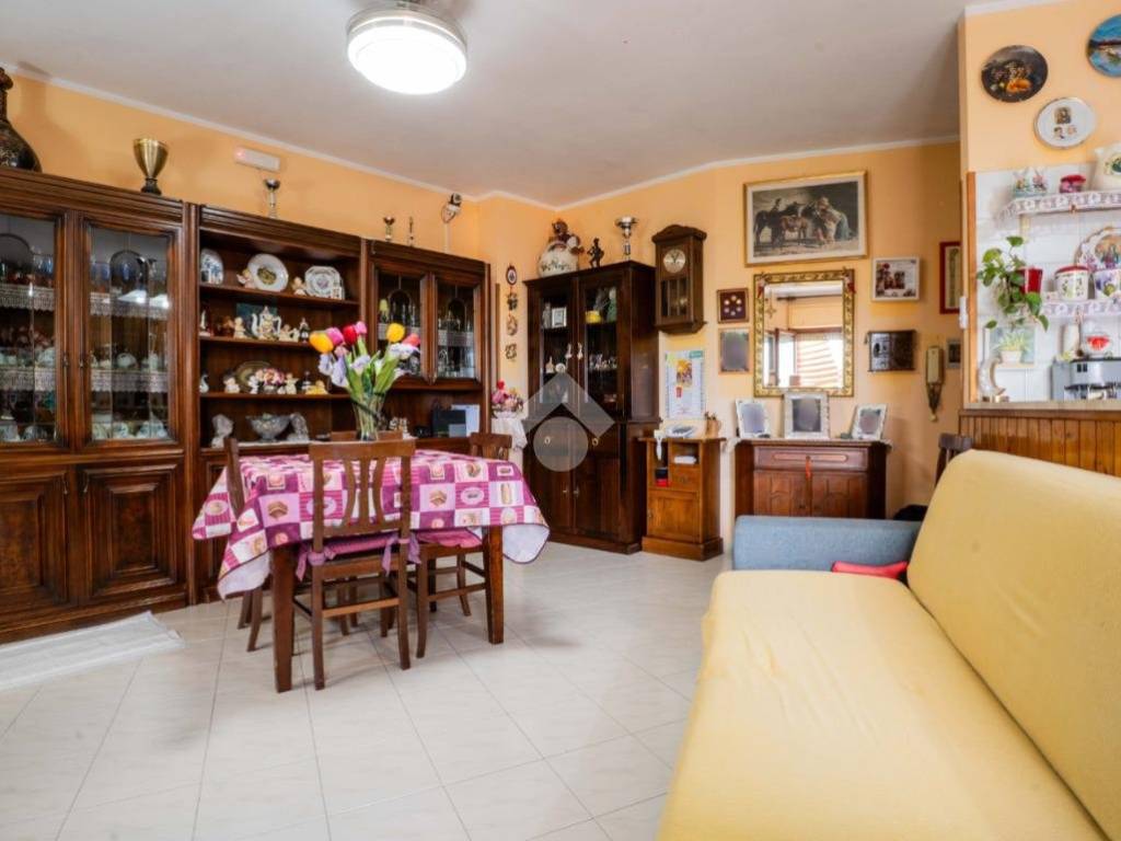 appartamento in vendita a Fonte Nuova in zona Torre Lupara