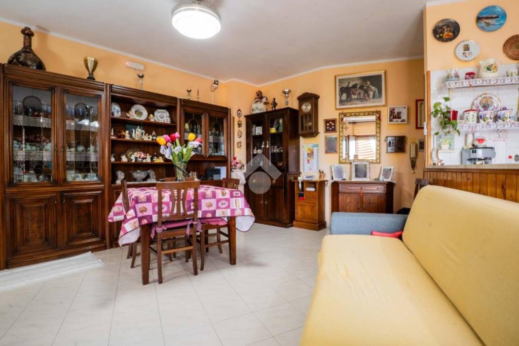appartamento in vendita a Fonte Nuova in zona Torre Lupara