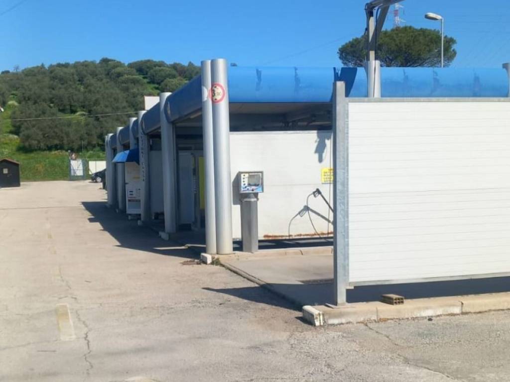negozio in vendita a Fonte Nuova in zona Torre Lupara