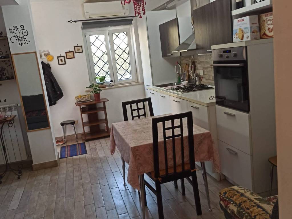 appartamento in vendita a Fonte Nuova in zona Torre Lupara